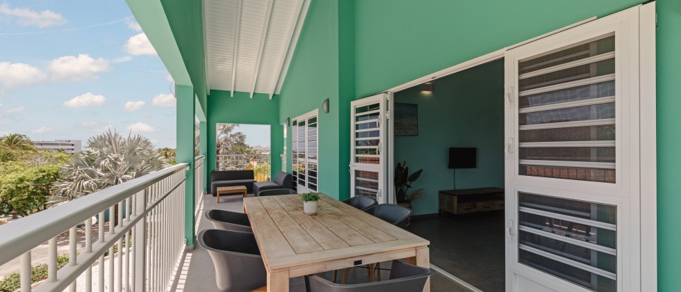 Balkon deluxe bungalow.jpg