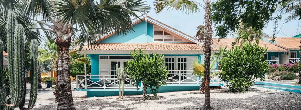 buitenkant-2-slaapkamer-bungalow-curacao