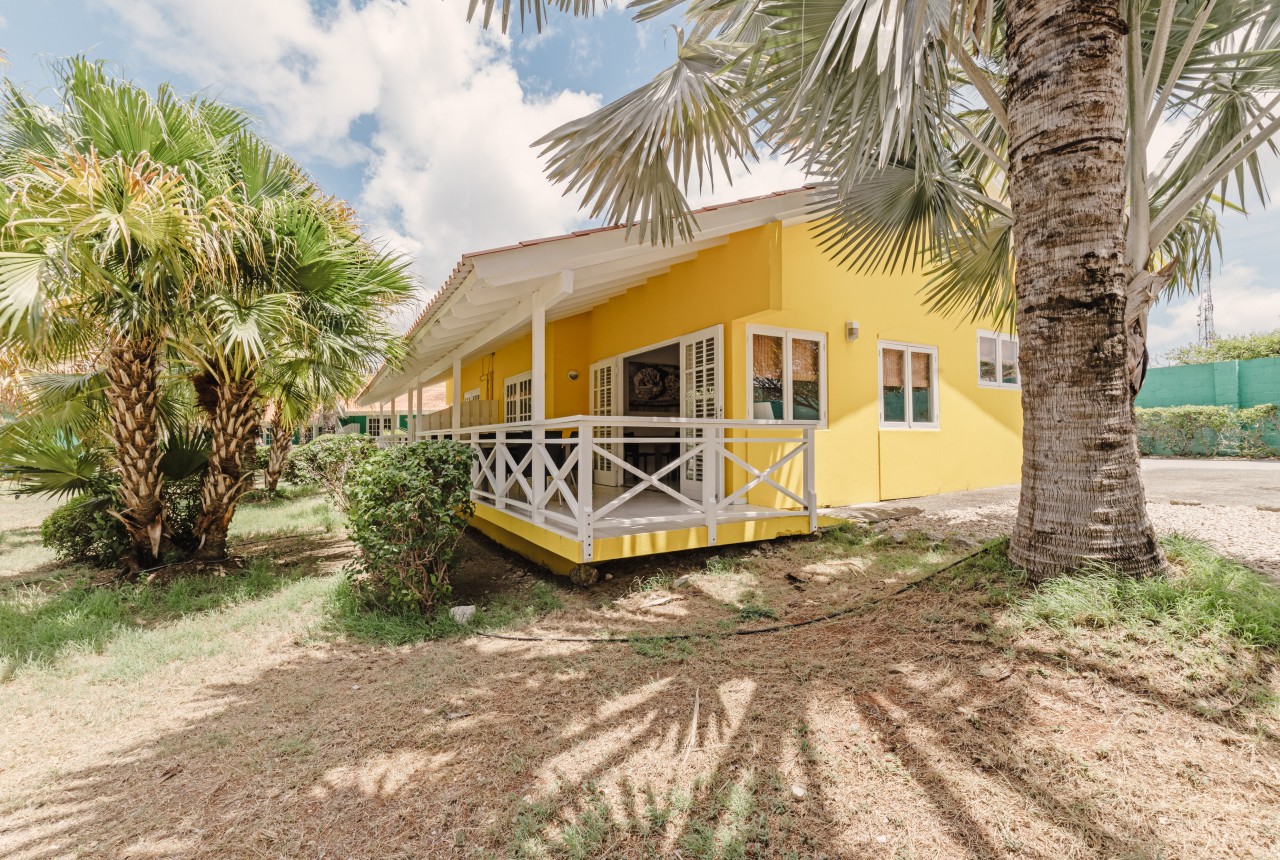 Buitenaanzicht 1bedroom bungalow.jpg