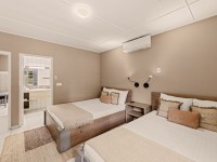 Slaapkamer 2bedroom bungalow(2).jpg