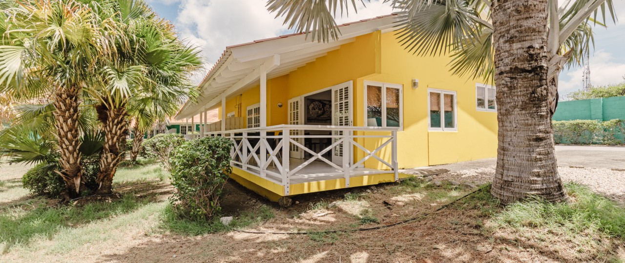 Buitenaanzicht 1bedroom bungalow.jpg