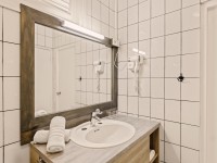 Badkamer 1bedroom bungalow.jpg